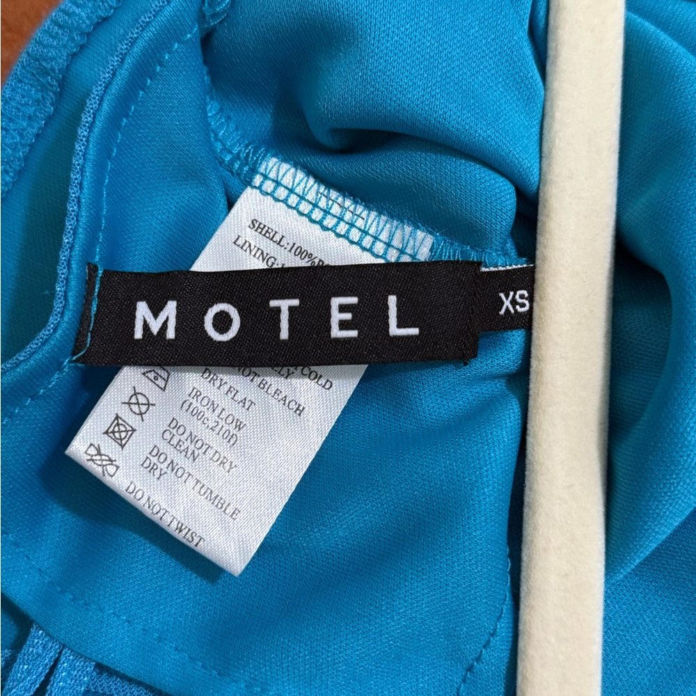 Motel Rocks Turquoise Halter Crop Top - Picture 3 of 3